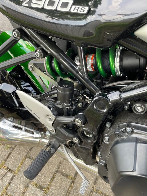 Z900RS Bremsflüssigkeitsbehälter hinten.JPG